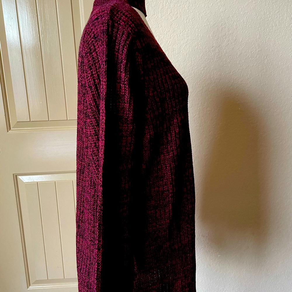 Sweater - Picture 4 of 8